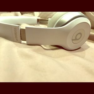 Wireless Overhead Headphones